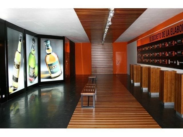 Visita a la Fábrica DYC - Imagen 4